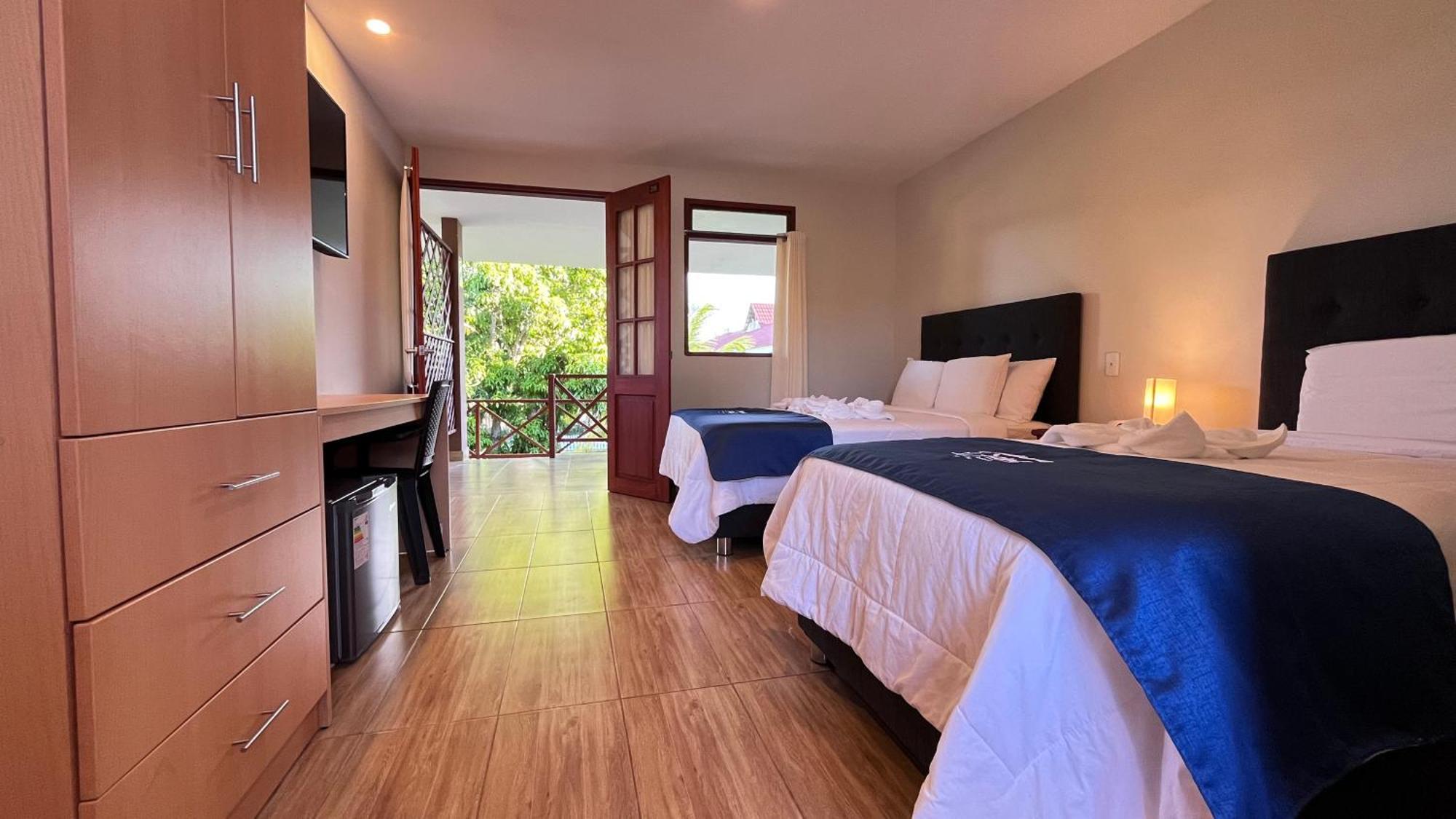 Laguna Azul Hotel & Suites Sauce Екстериор снимка