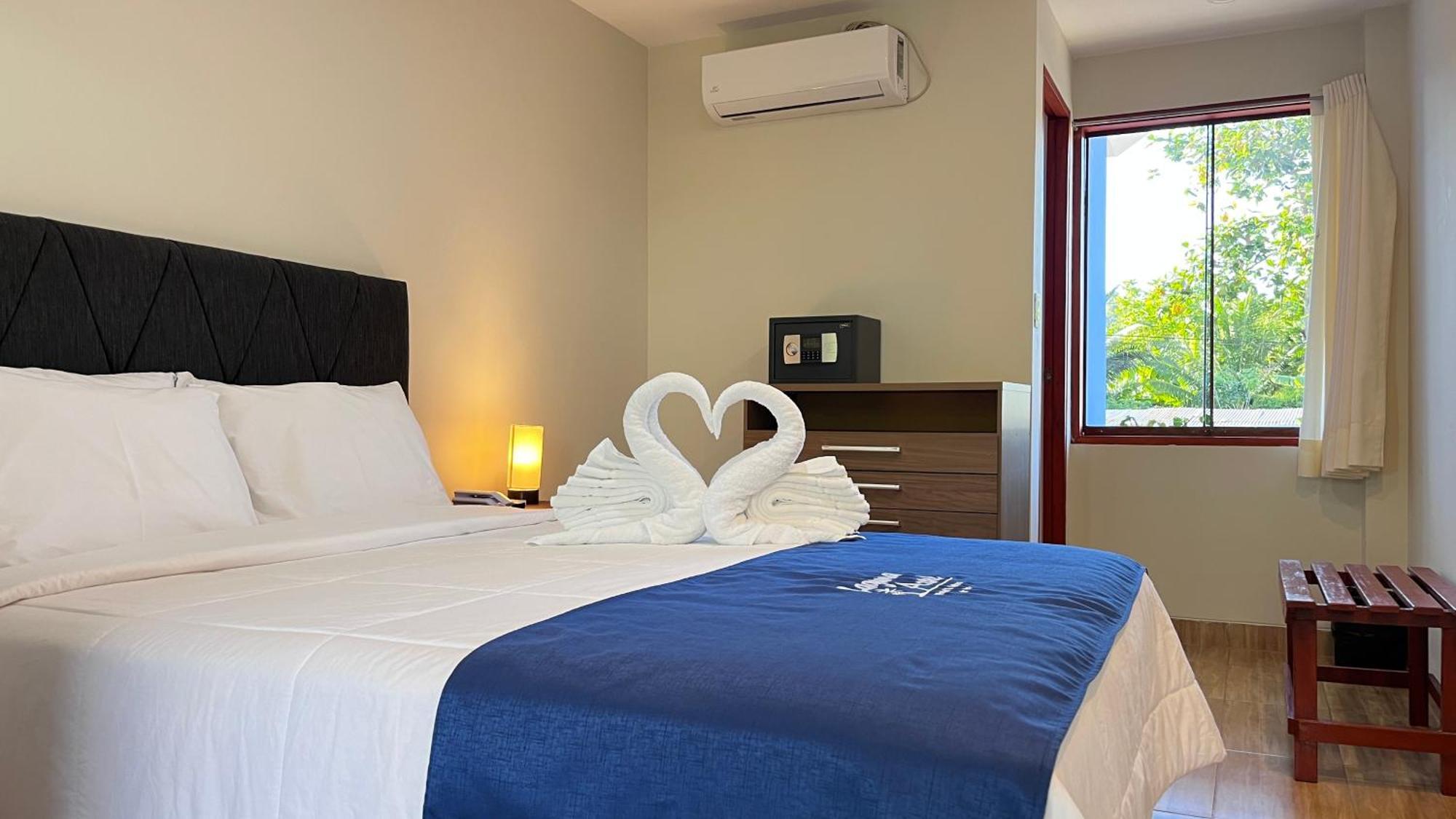 Laguna Azul Hotel & Suites Sauce Екстериор снимка