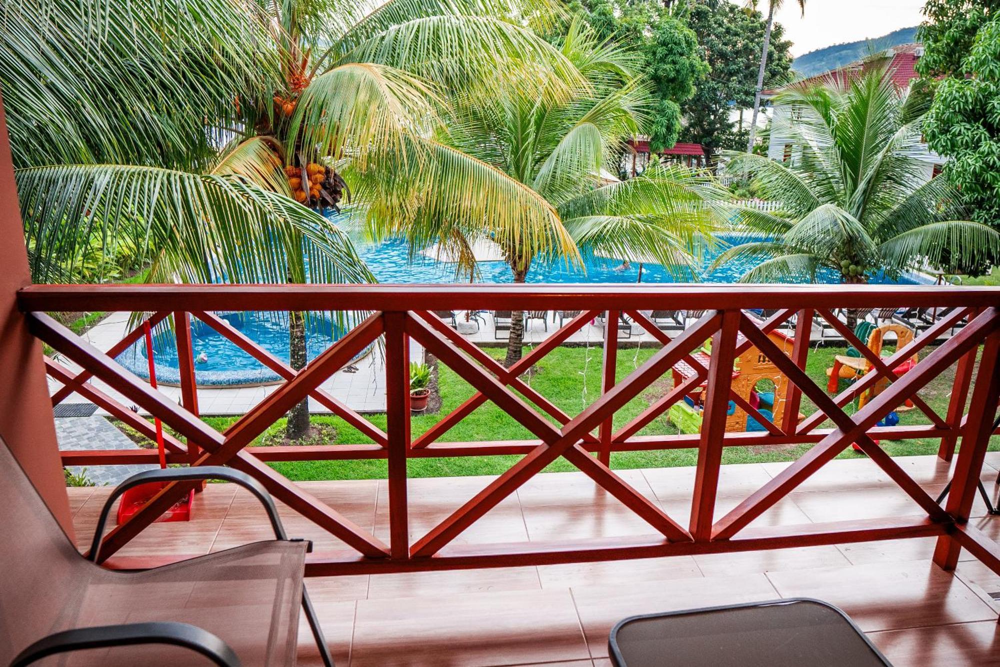 Laguna Azul Hotel & Suites Sauce Екстериор снимка