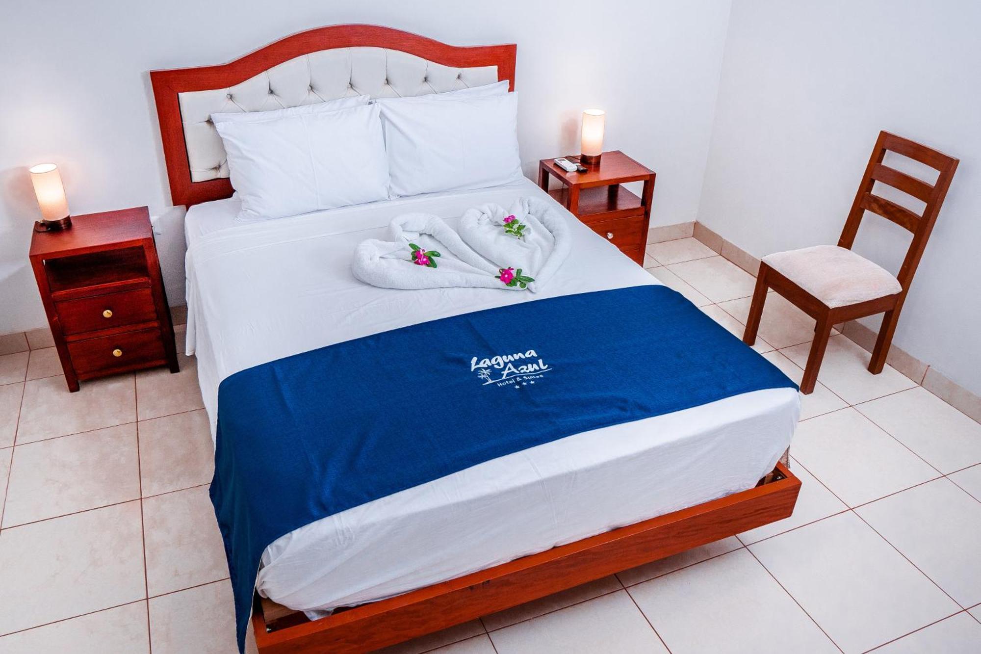Laguna Azul Hotel & Suites Sauce Екстериор снимка