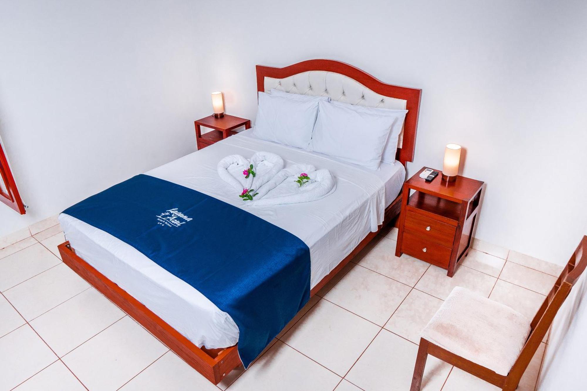 Laguna Azul Hotel & Suites Sauce Екстериор снимка