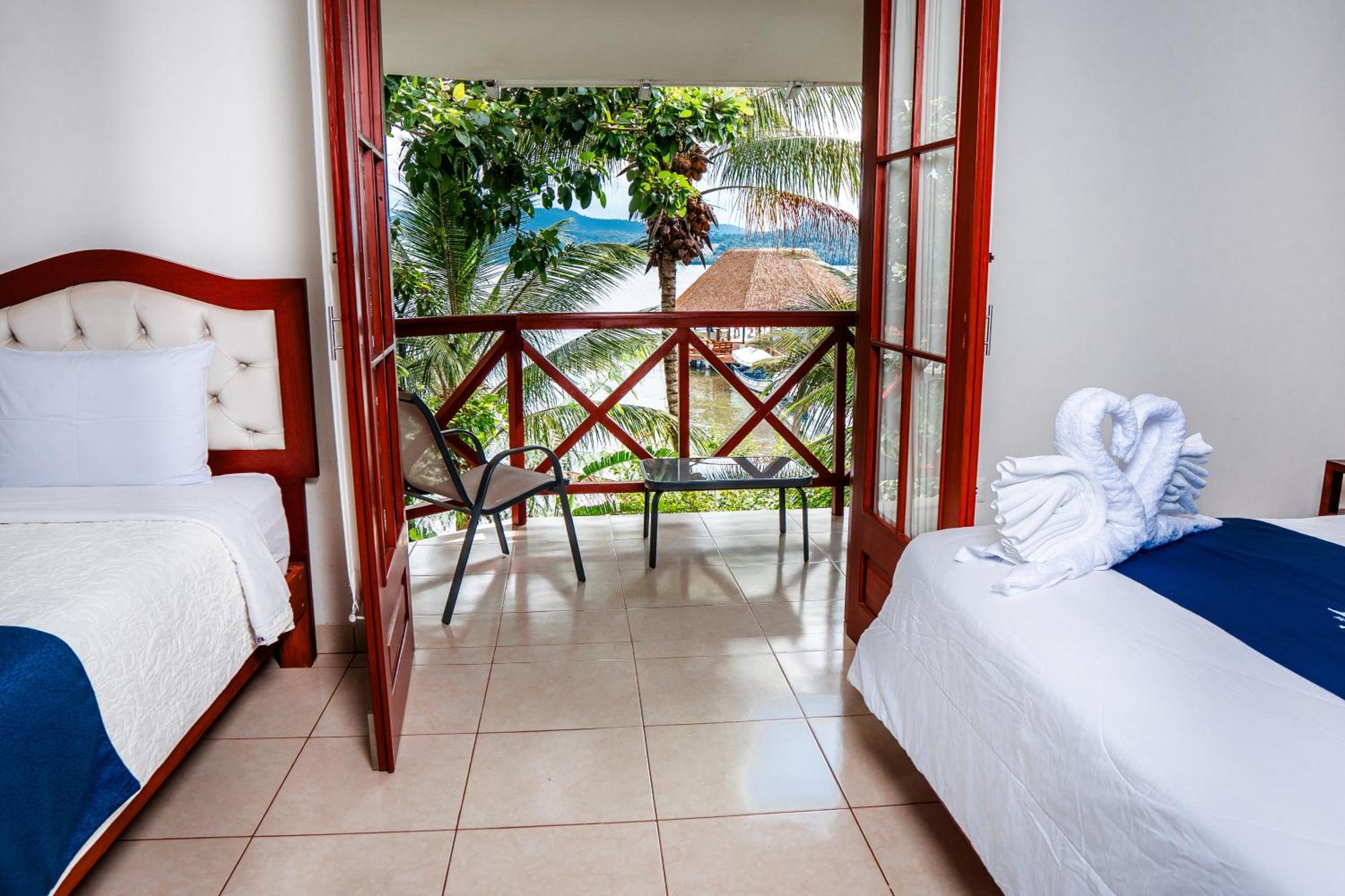 Laguna Azul Hotel & Suites Sauce Екстериор снимка