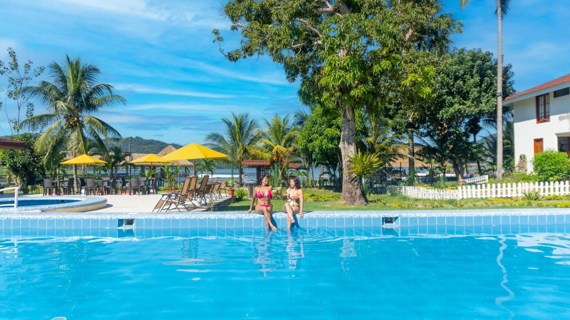 Laguna Azul Hotel & Suites Sauce Екстериор снимка