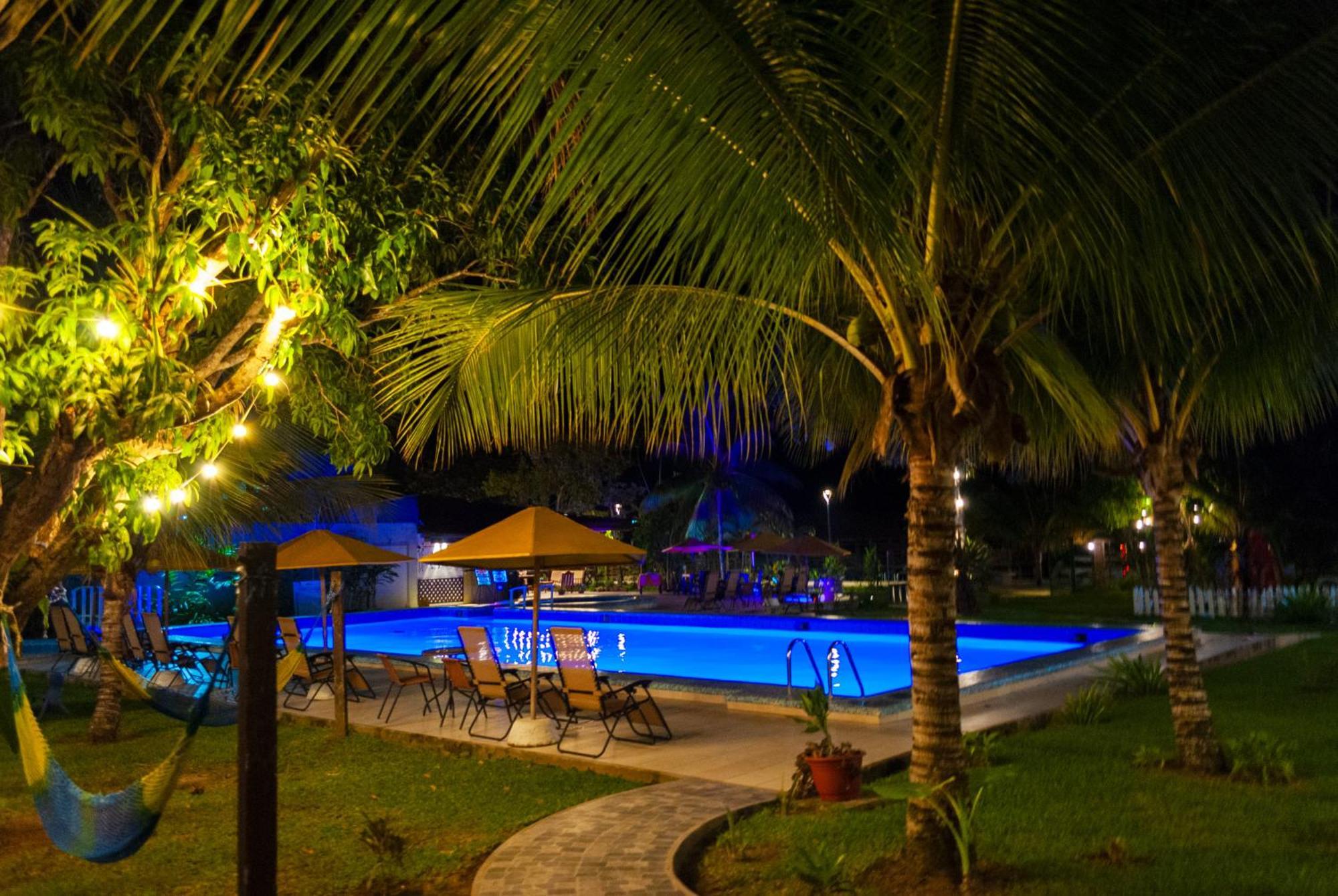 Laguna Azul Hotel & Suites Sauce Екстериор снимка