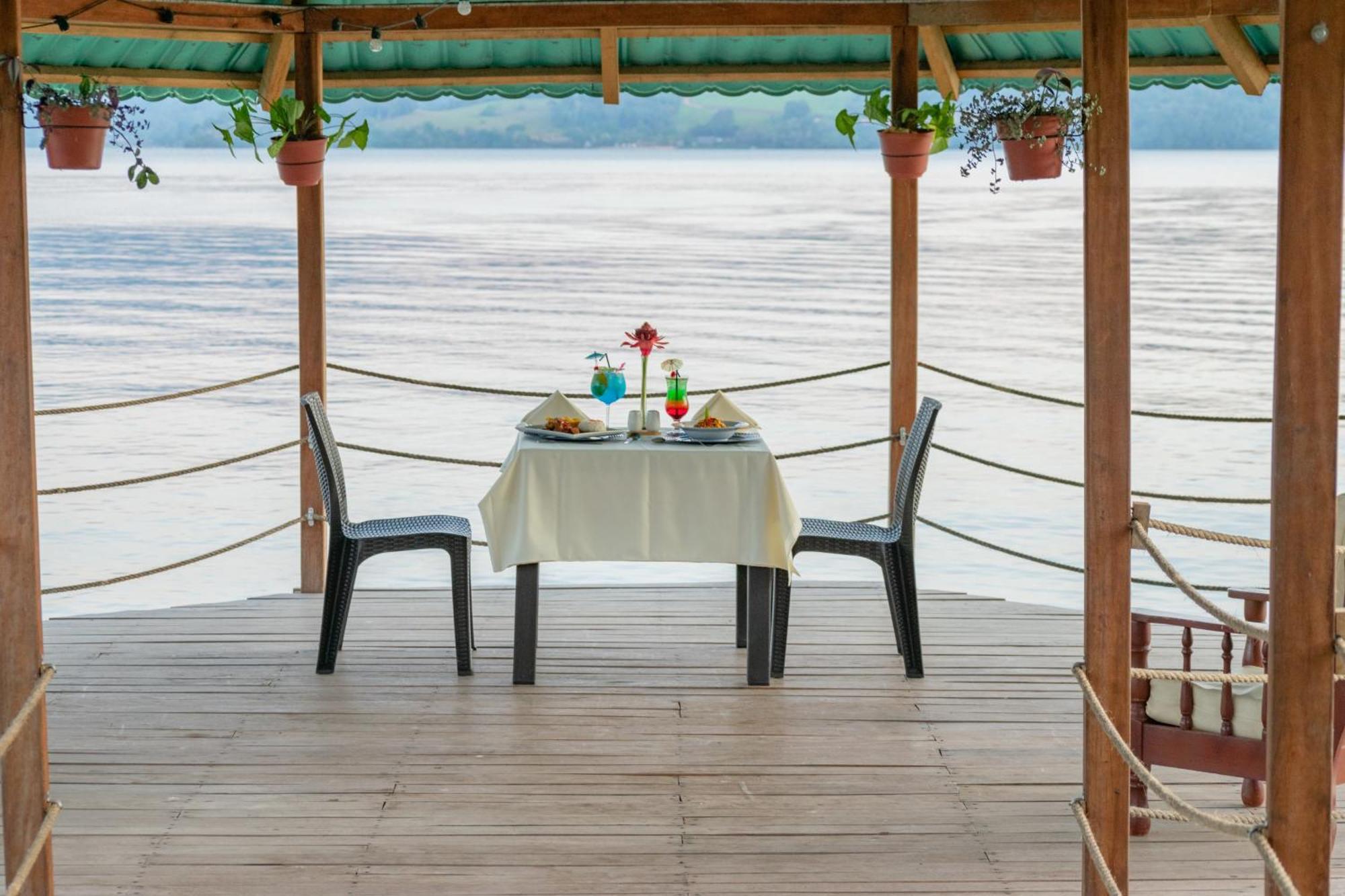 Laguna Azul Hotel & Suites Sauce Екстериор снимка