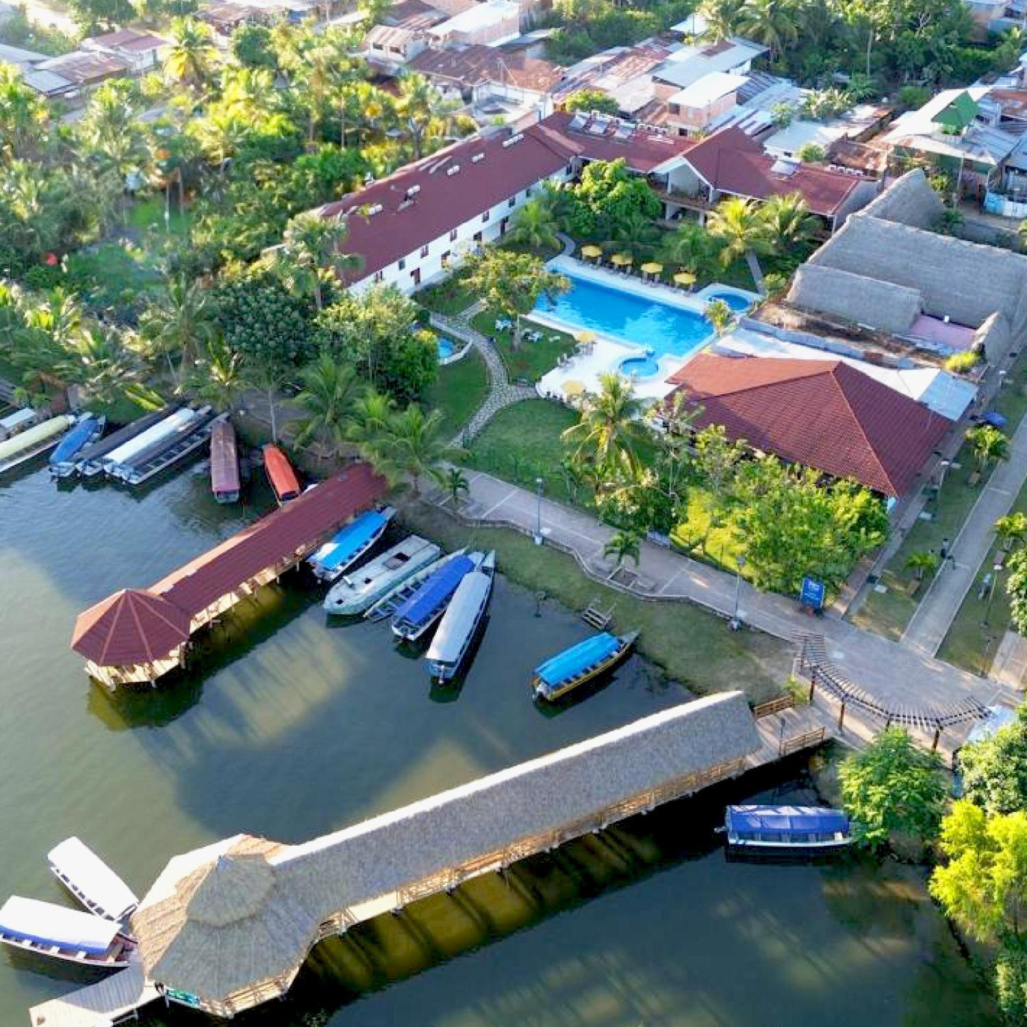 Laguna Azul Hotel & Suites Sauce Екстериор снимка