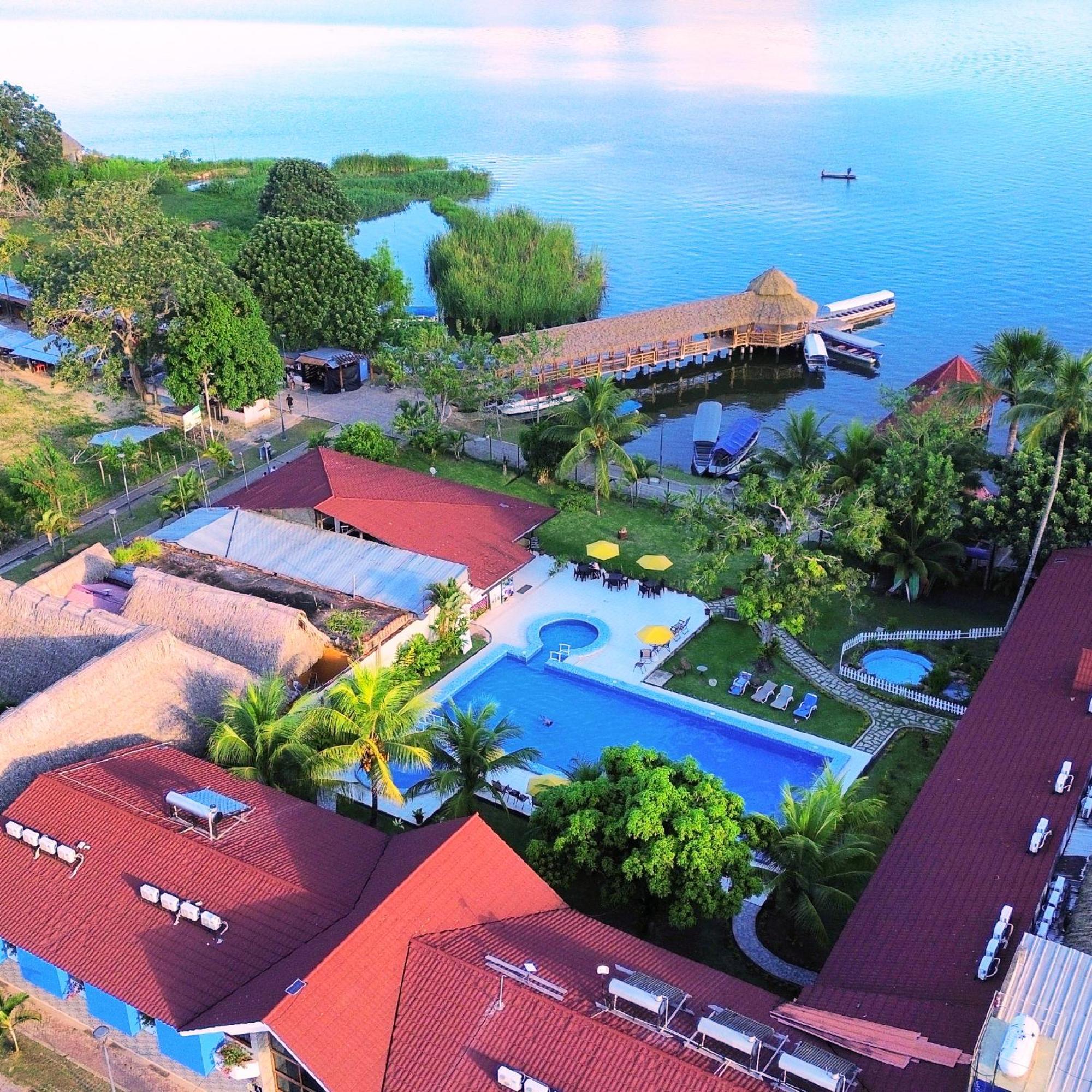 Laguna Azul Hotel & Suites Sauce Екстериор снимка